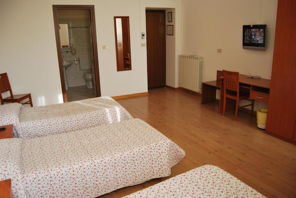Hotel Alabarda Trieste Quarto foto